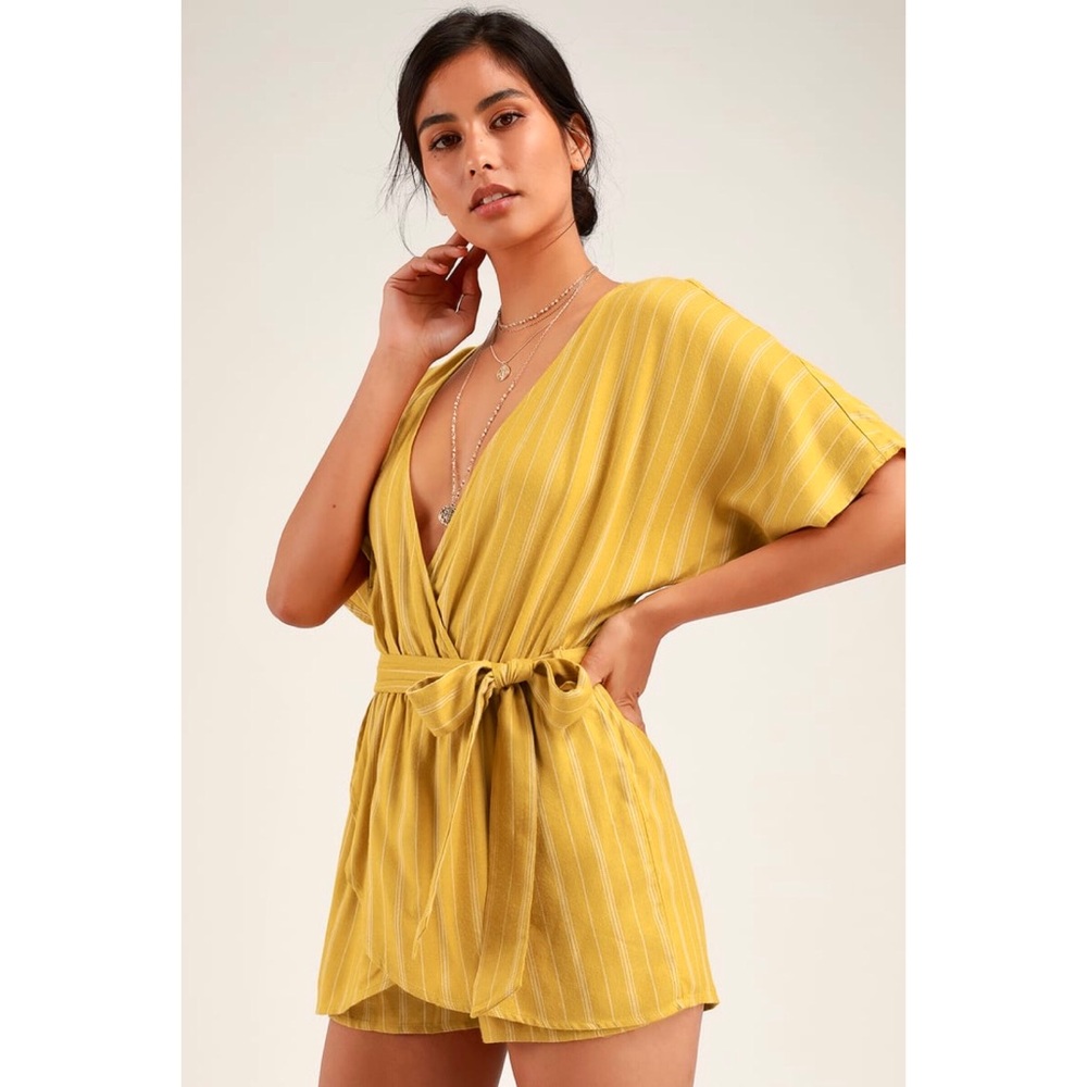 Lulus “Sunshine State” Vneck Striped Tied Romper - Picture 4 of 16